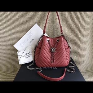Chanel Red Chevron Chain Buckle Drawstring Bag